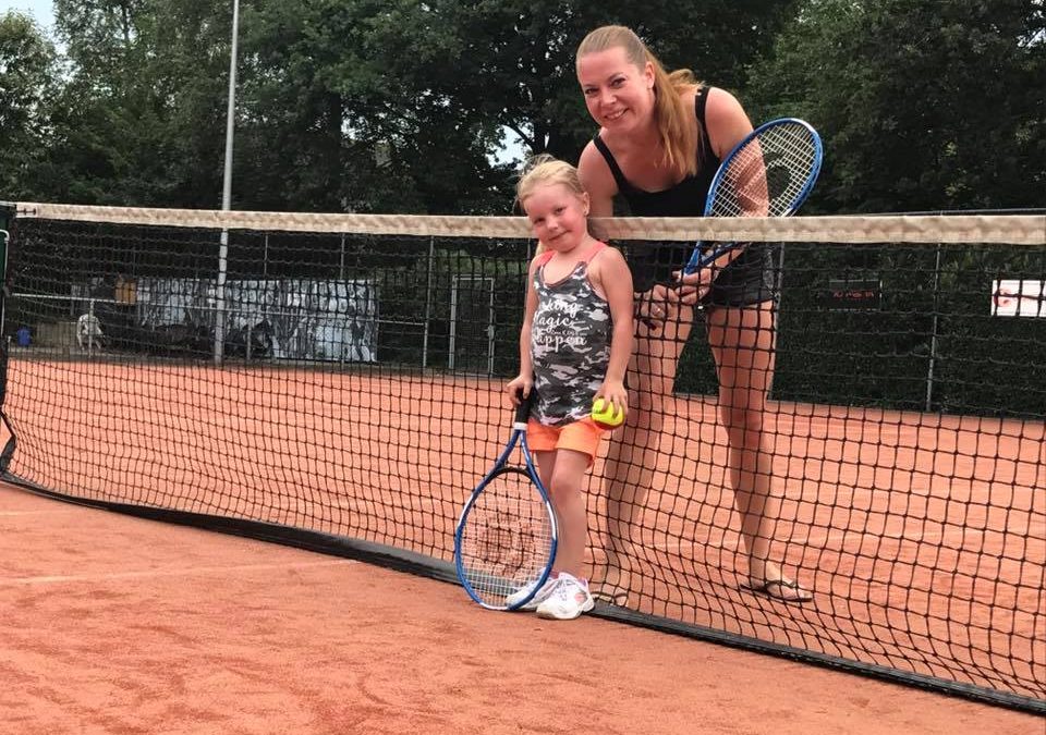Tennis, een sport voor het hele gezin!
